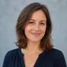Portrait illustrant un échange autour de la gestion immobilière